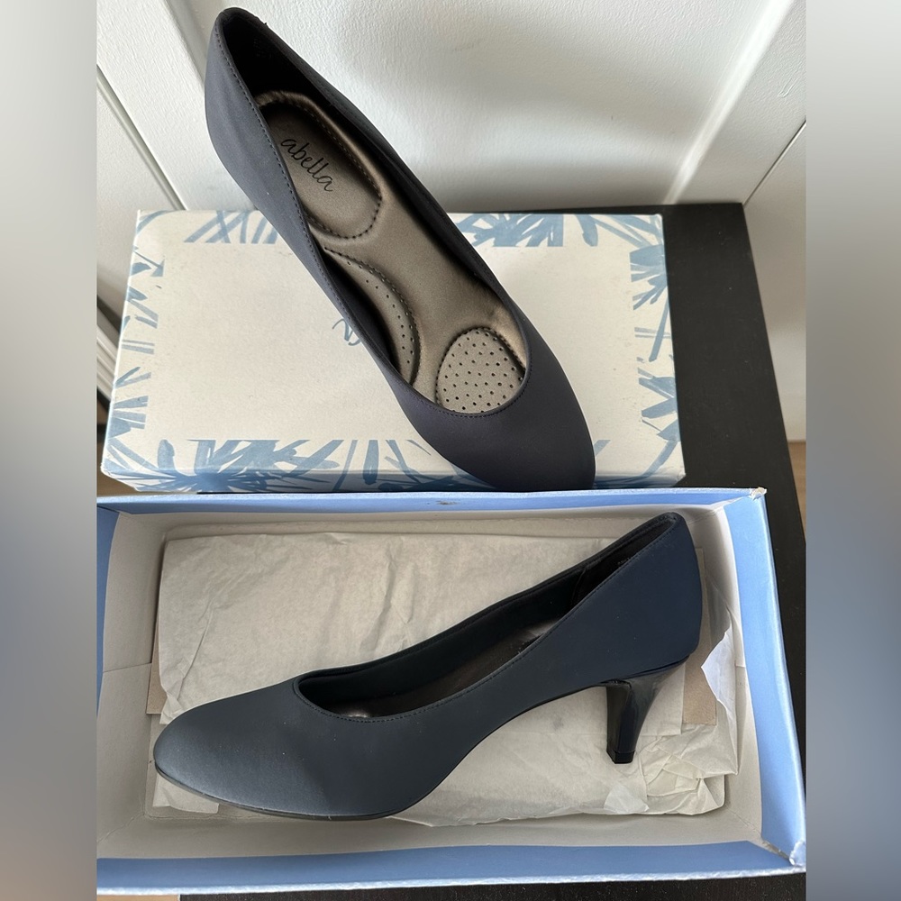 DSW Dark Blue Kitten Pumps